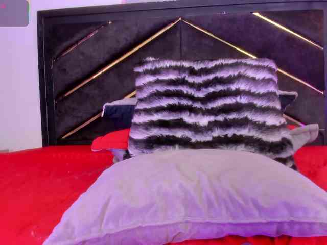 AprilJhonnes webcam