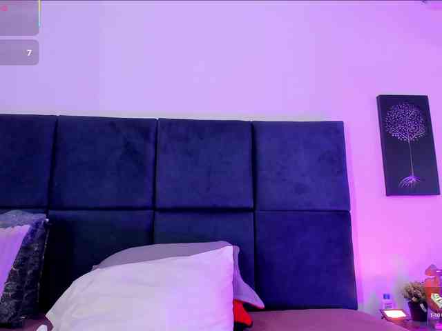 AprilJhonnes webcam