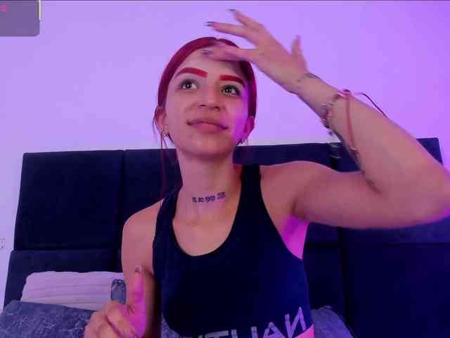 AprilJhonnes webcam