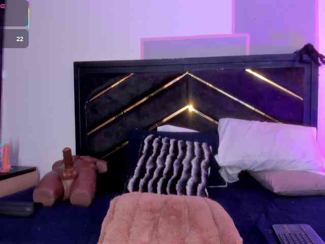 AprilJhonnes webcam
