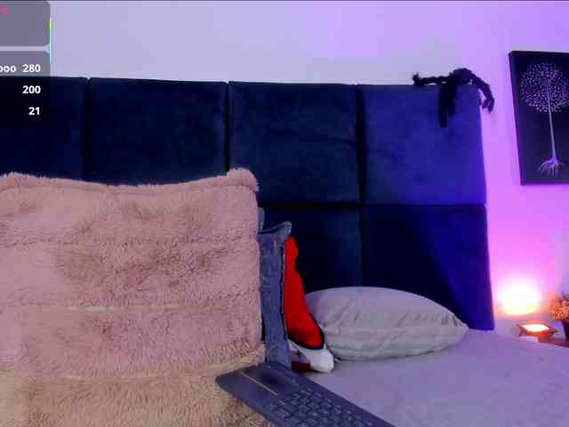 AprilJhonnes webcam