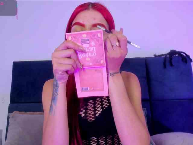AprilJhonnes webcam