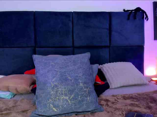 AprilJhonnes webcam
