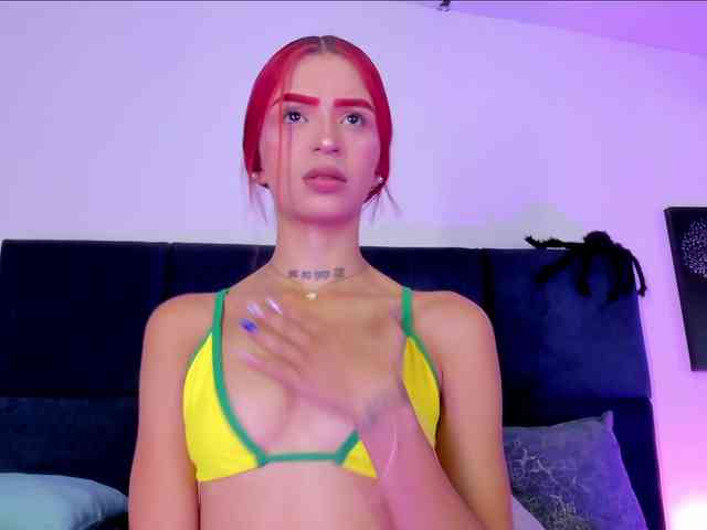AprilJhonnes webcam