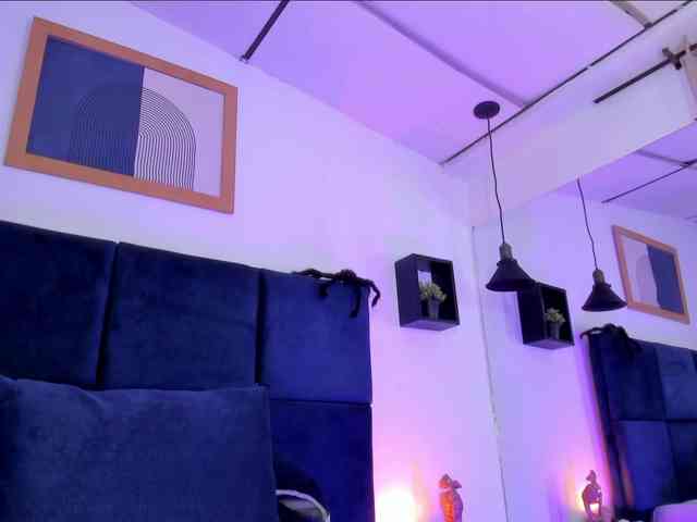 AprilJhonnes webcam