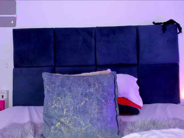 AprilJhonnes webcam