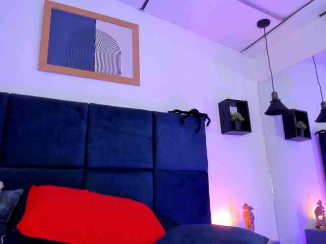 AprilJhonnes webcam