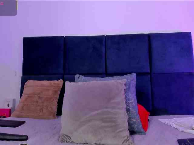 AprilJhonnes webcam
