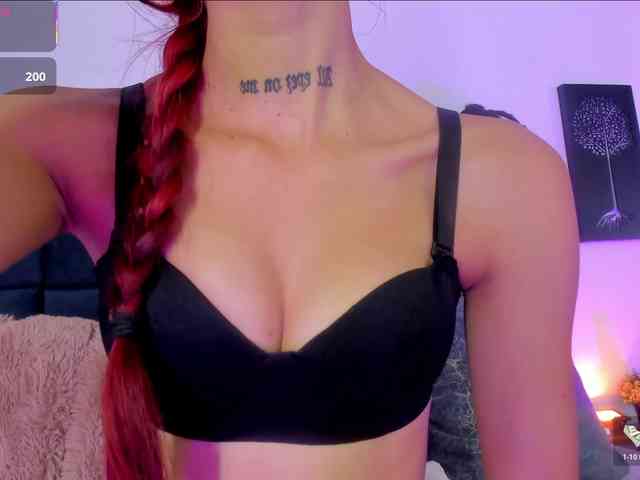 AprilJhonnes webcam