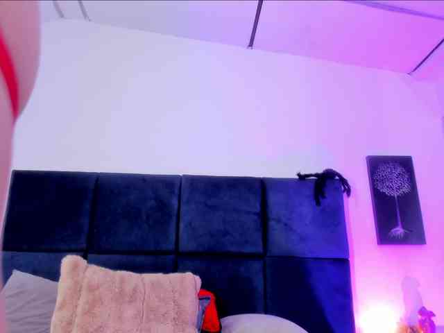 AprilJhonnes webcam