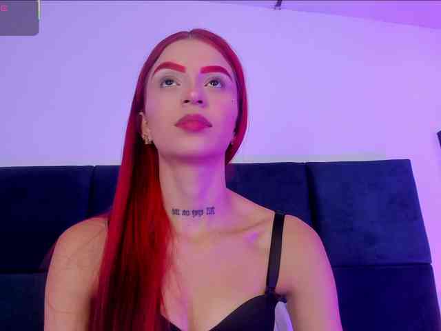 AprilJhonnes webcam