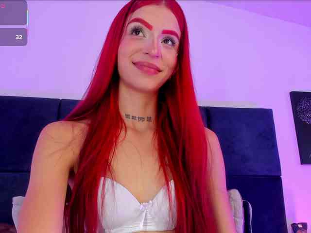 AprilJhonnes webcam
