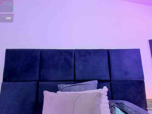 AprilJhonnes webcam
