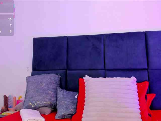 AprilJhonnes webcam