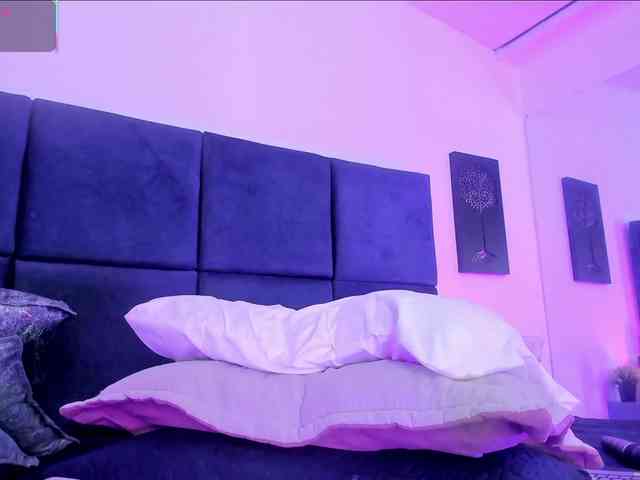 AprilJhonnes webcam