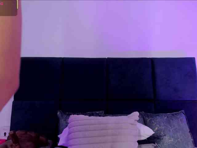 AprilJhonnes webcam