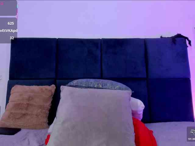 AprilJhonnes webcam