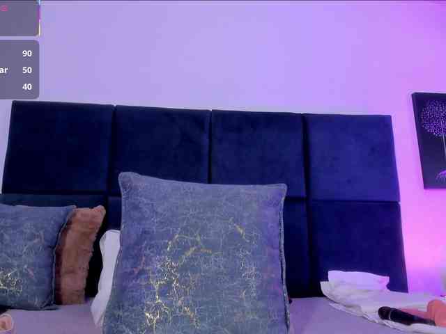AprilJhonnes webcam