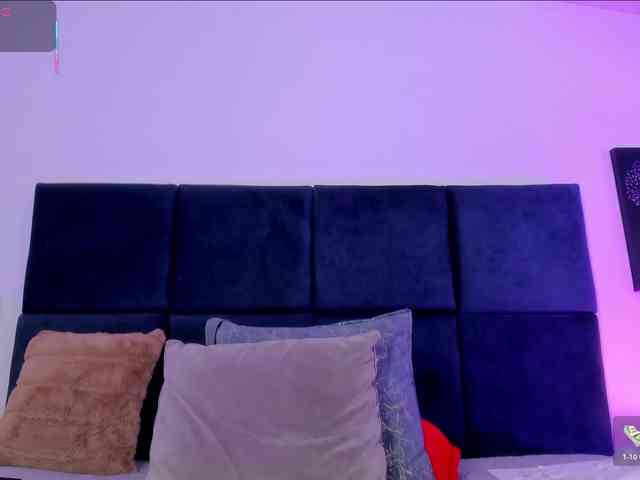 AprilJhonnes webcam