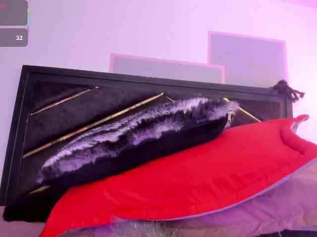 AprilJhonnes webcam
