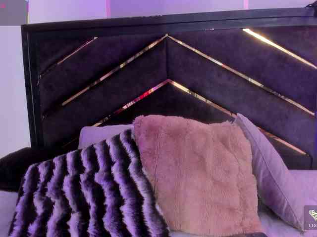 AprilJhonnes webcam