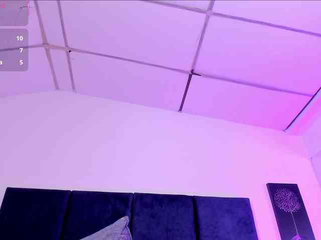 AprilJhonnes webcam