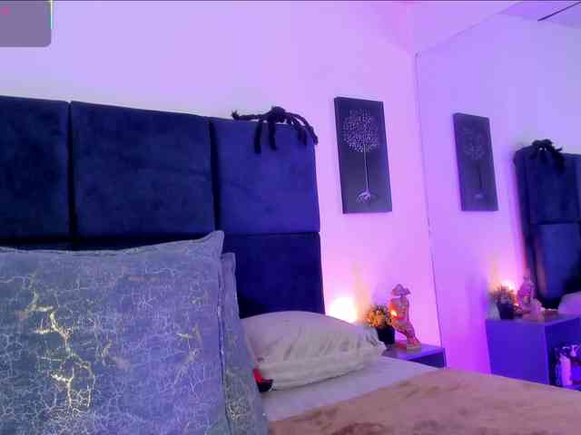 AprilJhonnes webcam