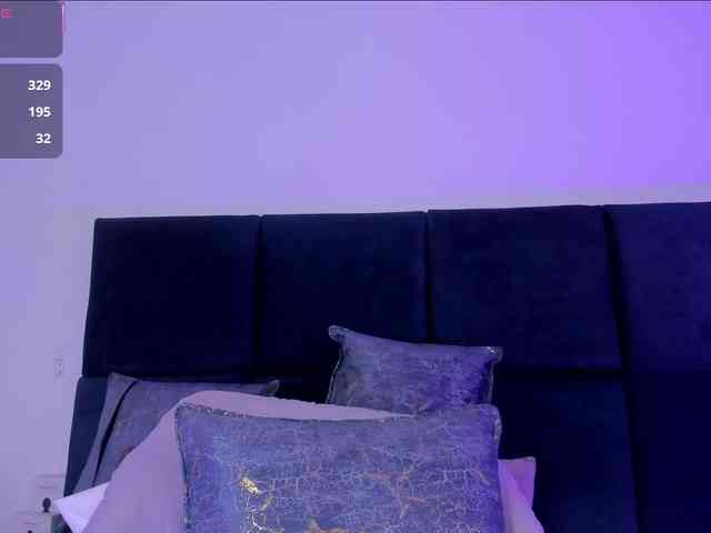 AprilJhonnes webcam