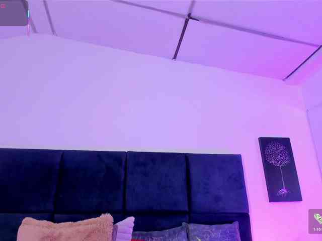 AprilJhonnes webcam