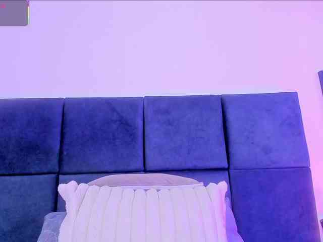 AprilJhonnes webcam