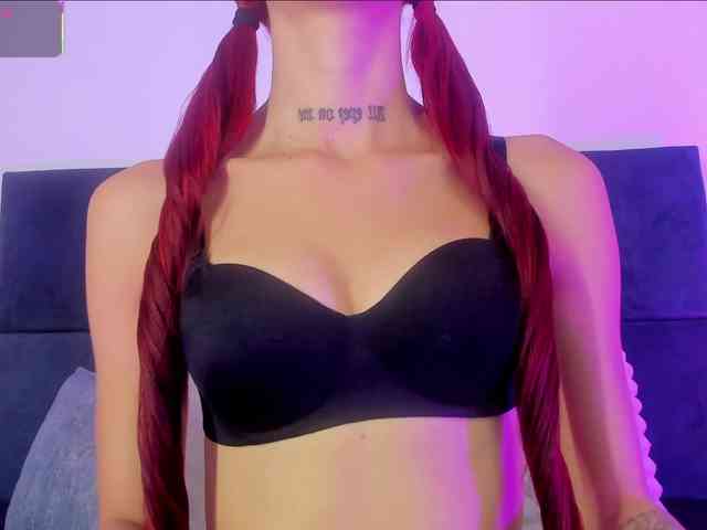 AprilJhonnes webcam