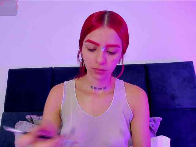 AprilJhonnes webcam