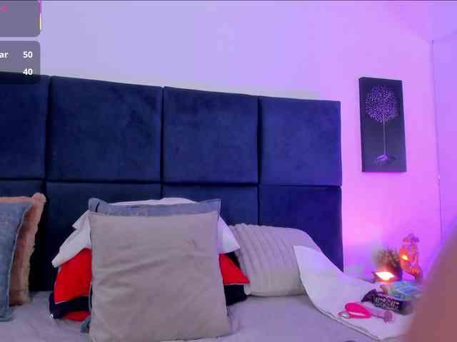 AprilJhonnes webcam