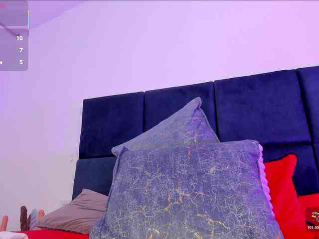 AprilJhonnes webcam