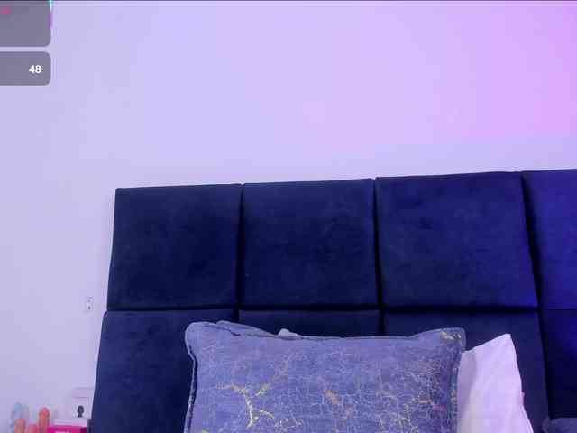 AprilJhonnes webcam