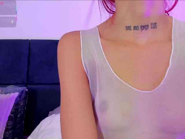 AprilJhonnes webcam