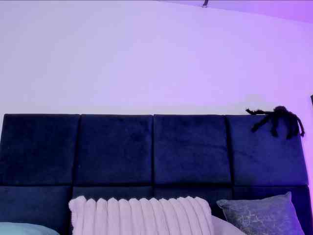 AprilJhonnes webcam