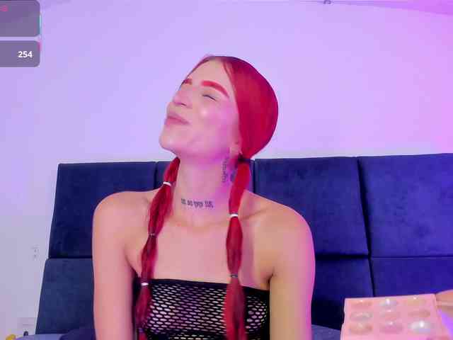 AprilJhonnes webcam