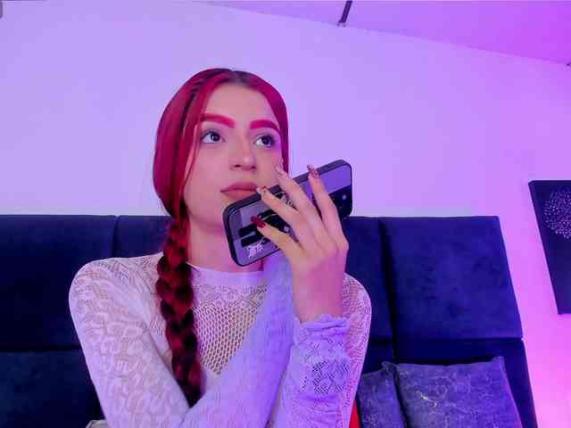 AprilJhonnes webcam