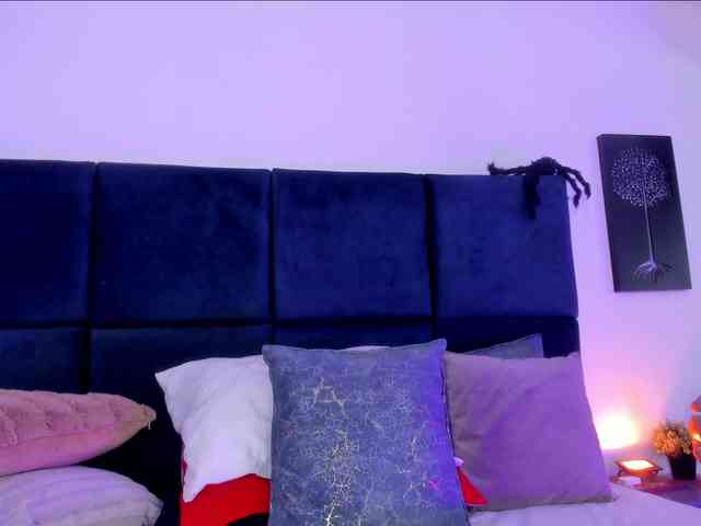 AprilJhonnes Live Webcam on BongaCams
