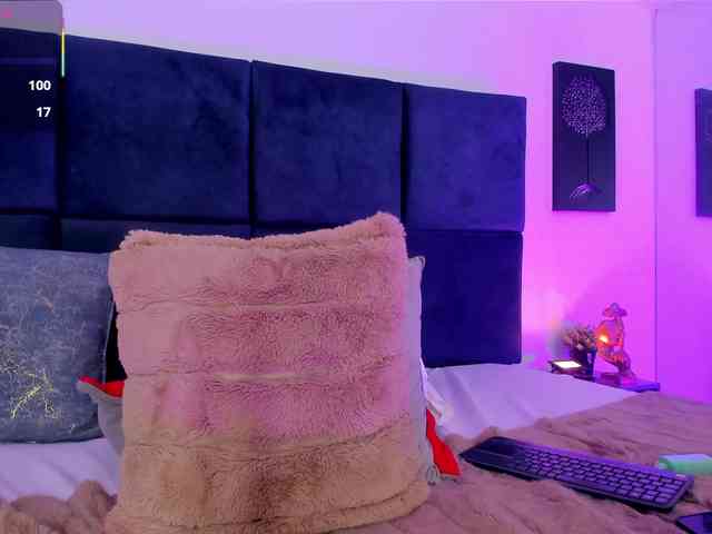AprilJhonnes Live Webcam on BongaCams