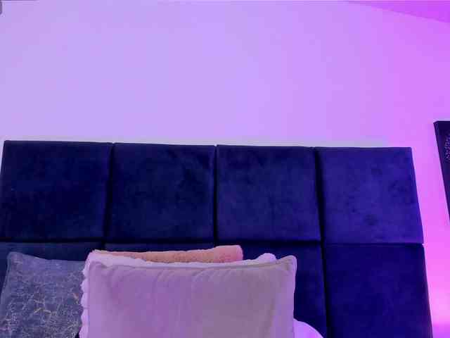 AprilJhonnes Live Webcam on BongaCams