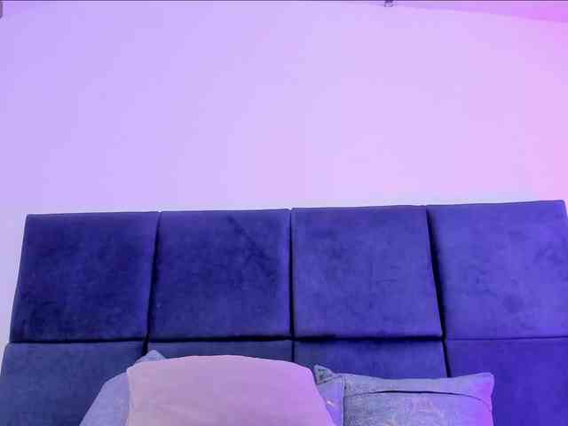 AprilJhonnes webcam