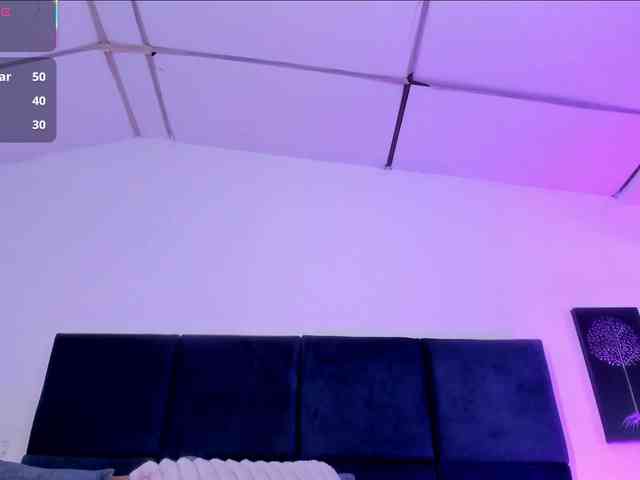 AprilJhonnes webcam