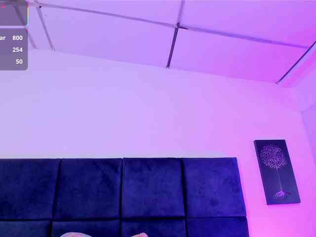 AprilJhonnes webcam