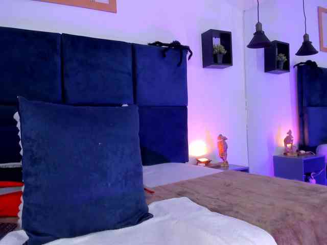 AprilJhonnes webcam