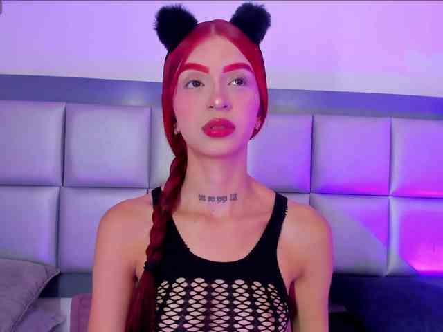 AprilJhonnes webcam