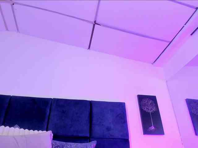 AprilJhonnes webcam