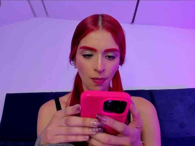 AprilJhonnes webcam