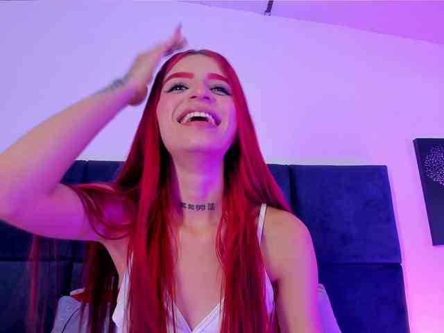 AprilJhonnes webcam